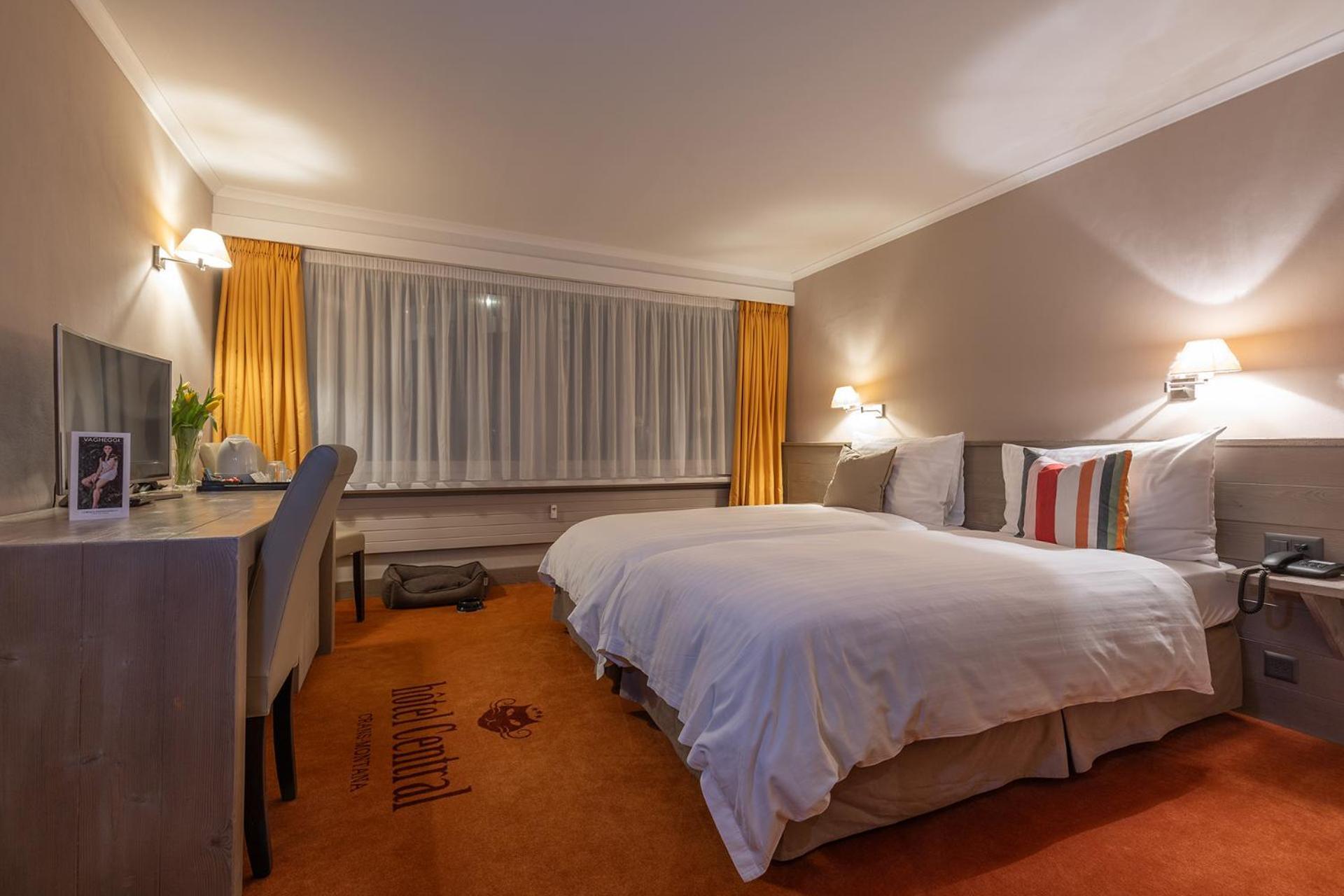 Hotel Central, Spa & Lounge Bar Кранс Монтана Екстериор снимка
