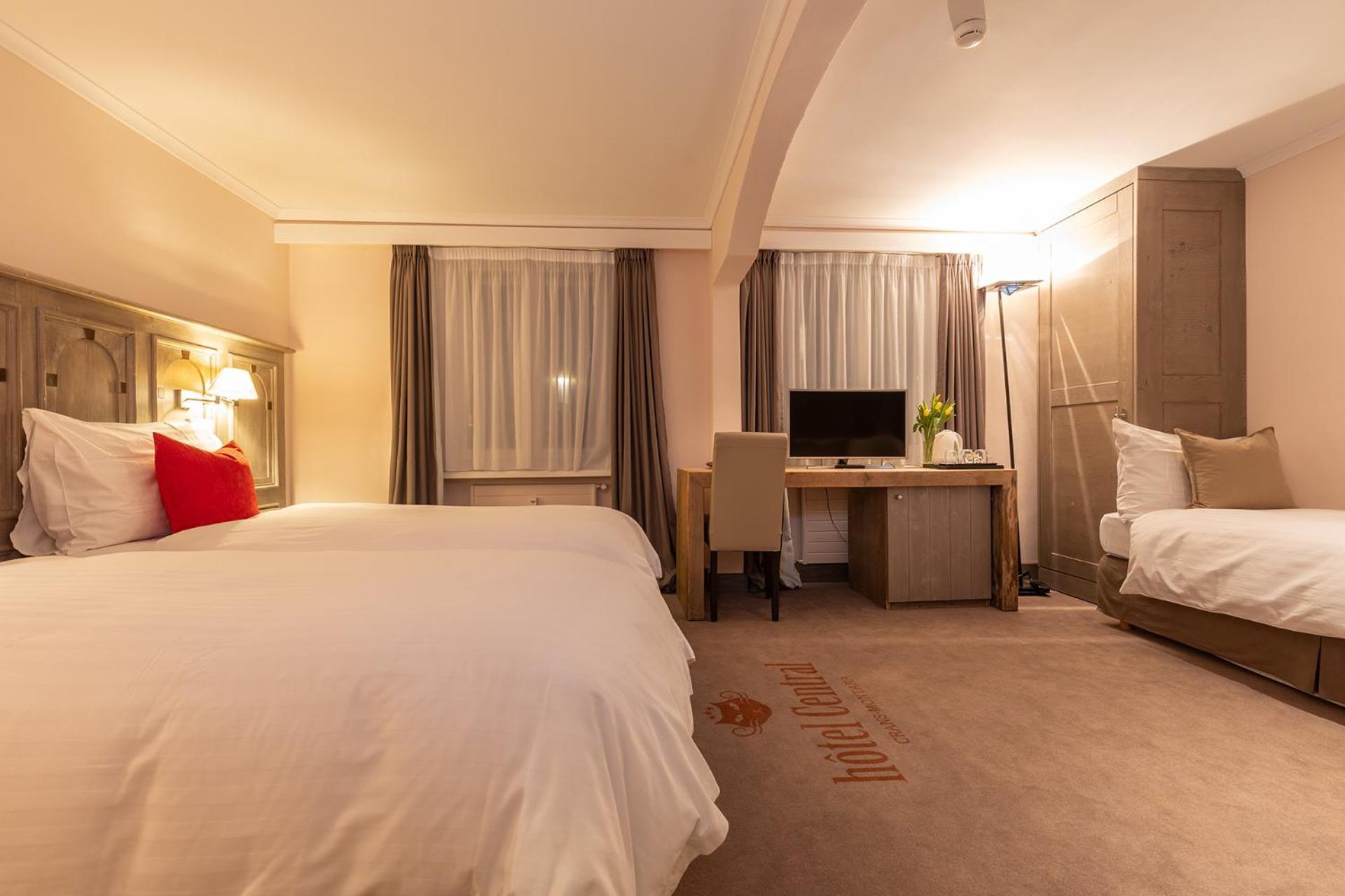 Hotel Central, Spa & Lounge Bar Кранс Монтана Екстериор снимка