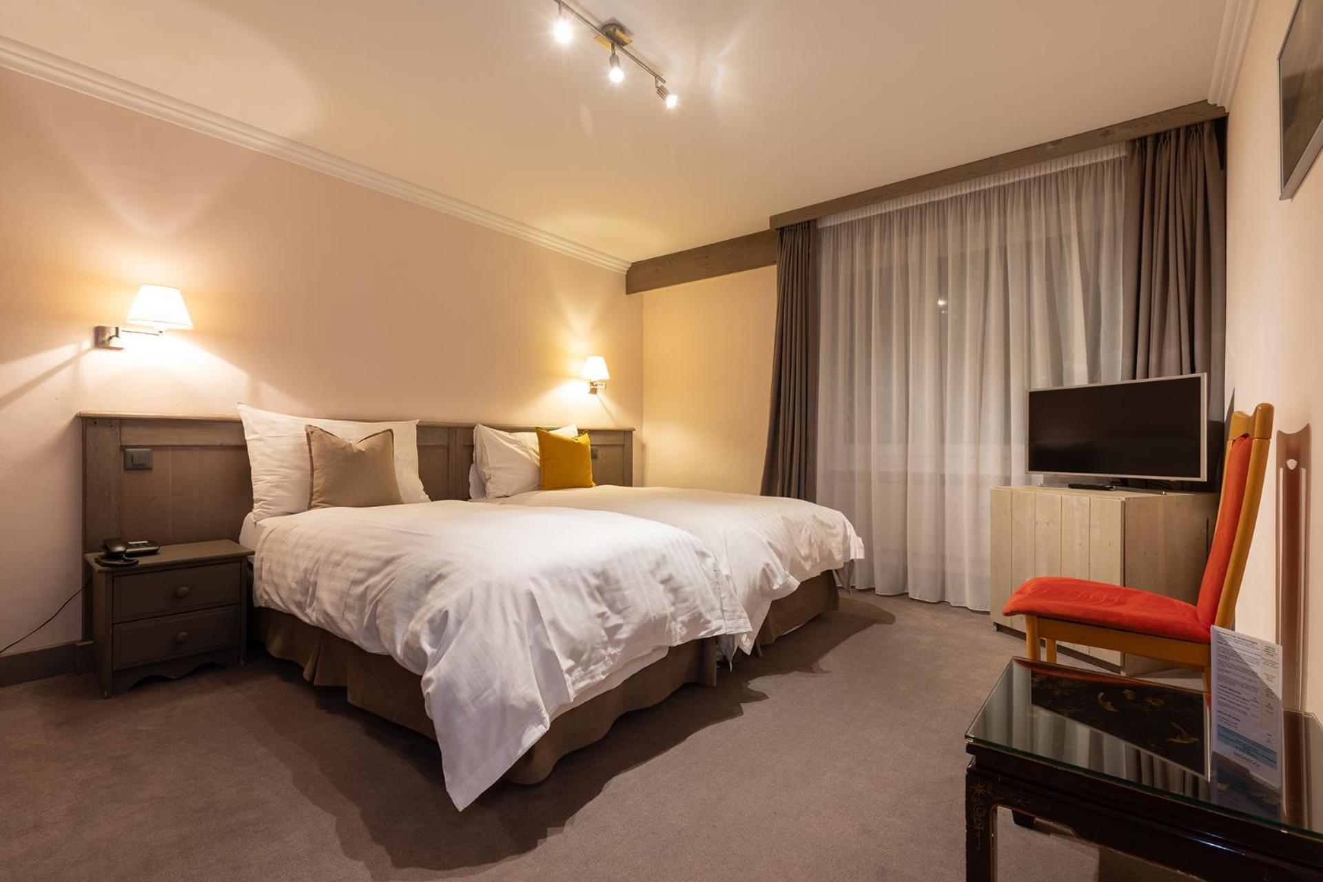 Hotel Central, Spa & Lounge Bar Кранс Монтана Екстериор снимка