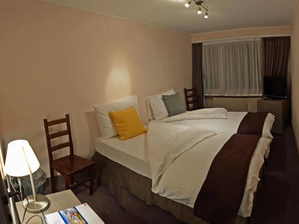 Hotel Central, Spa & Lounge Bar Кранс Монтана Екстериор снимка